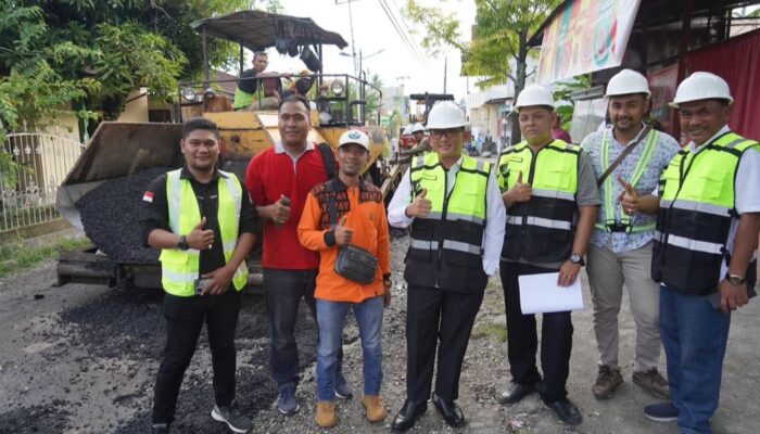 Ditangan Wako Hendri Septa, Jalan Bandes Parak Jigarang Kembali di Aspal.