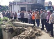 Gubernur Mahyeldi Merespon Usulan Bupati Sabar AS Tentang pembangunan jembatan dan normalisasi Batang Panapa di Lubuk Sikaping.