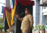 Bupati Suhatri Bur Ingatkan Seluruh Perangkat Daerah, Untuk Bersiinergi dan Berkolaborasi Guna Mewujudkan Capaian Target Pembangunan, Pada Apel Gabungan.