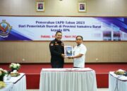 Bupati Solok H. Epyardi Asda Serahkan LKPD Tahun 2023 Kepada BPK RI Perwakilan Sumatera Barat