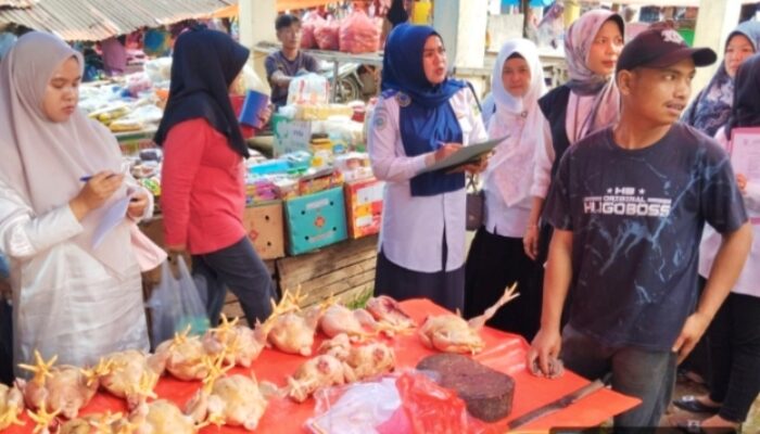 TPID Pemkab Solok Jelang Ramadhan Monitoring Ketersediaan Bahan Pokok di Pasar Talang
