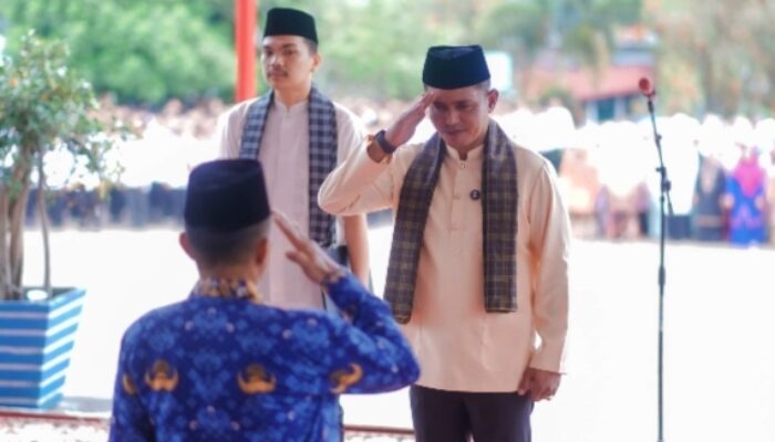 Bupati Solok Jon Firman Pandu Pimpin Peringatan Hari Pendidikan Nasional Tahun 2025