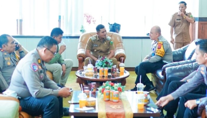 Bupati Jon Firman Pandu Sambut Kunjungan Kapolres Solok yang Baru