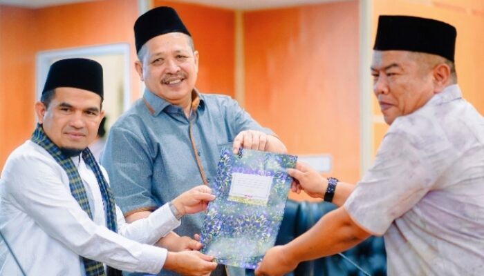 Wabup Solok H. Candra Hadiri Paripurna Masa Sidang II  dan Pembukaan Masa Sidang III 2024/2025 DPRD
