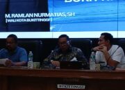 Wako Ramlan Jumpa Pers Perdana Bersama Wartawan Bukittinggi