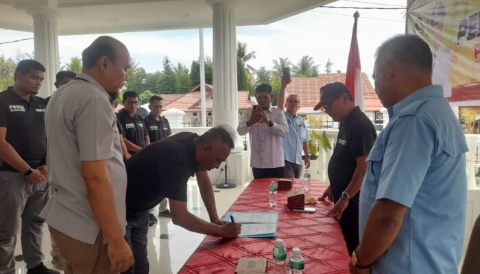 Bupati JKA Hadiri Pelantikan Pengurus PBVSI Padang Pariaman Periode 2025- 2029